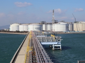 코앞 닥친 에너지 전환, 과도기 속 LNG 활용 두고 설왕설래